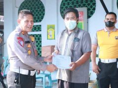 Sat Lantas Polres Klaten Gelar Bakti Religi Bersihkan Tempat Ibadah
