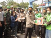 Polres Klaten Gandeng Mahasiswa dan Wartawan Bagikan Ratusan Paket Beras untuk Warga Terdampak Kenaikan Harga BBM