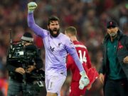 Alisson Konsisten, Van Dijk Memikat