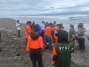 Mayat Lelaki Membusuk Ditemukan di Pantai Ambal