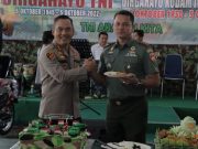 HUT TNI, Kapolres Beri Kue Ulang Tahun dan Hadiah Sepeda