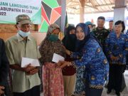 Wakil Bupati Blora Serahkan BLT untuk 24 Kelurahan