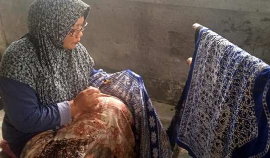 Batik “Keloen” Kecamatan Sawangan, Kabupaten Magelang “Go International” batik Keloen