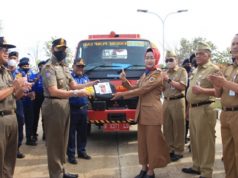 Tingkatkan Layanan, Pemkab Brebes Terima Hibah Mobil Damkar