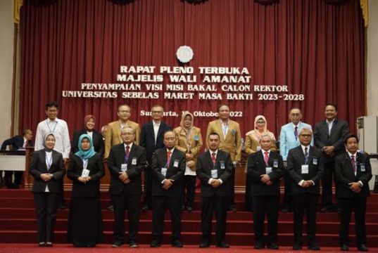 Delapan Balon Rektor UNS 2023-2028 Paparkan Visi Misi