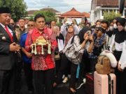 100 Pekerja Migran Asal Kota Tegal Dilepas ke Malaysia