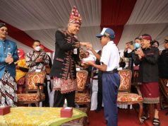 Peringati Sumpah Pemuda Ke-94, Ganjar Terima Kue Ulang Tahun