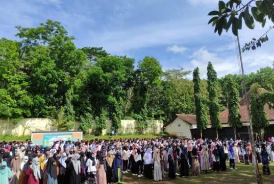 Apel Hari Santri Nasional SMPN 1 Keling Diikuti Siswa dan Guru Pemeluk Tiga Agama