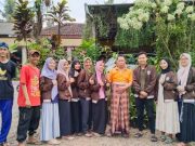 Bibit dari Mahasiswa IAIN Kudus untuk Warga Jinggotan