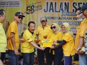 Ribuan Peserta Jalan Sehat Meriahkan HUT Ke-58 Partai Golkar
