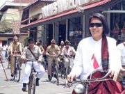 Naik Sepeda Onthel, Kapolres Magelang Kota Pimpin Anjangsana ke Keluarga Anggota Veteran RI Hari Pahlawan