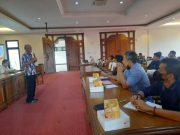 Perangkat Desa dan Staf Kecamatan Antusias Belajar Menulis Berita