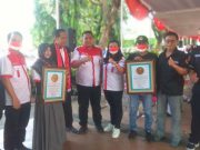 Puluhan Ribu Massa di Semarang Ikuti Kirab Merah Putih Bentangkan Bendera Sepanjang 1001 Meter