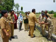 Dua Rumah Warga Terbakar di Bacem Blora, Pemkab Serahkan Bantuan