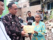 Pemkot Magelang Serahkan Bantuan Kepada Warga Kiringan yang Rumahnya Ambruk