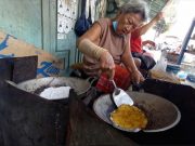 Jajanan Tradisional Kue Tempel Khas Tegal, Ada Sejak 1940