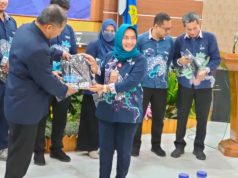 Rektor USM Beri Penghargaan ke UKM PIB sebagai UKM Terinovatif
