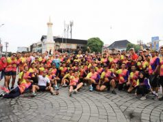 Ganjar dan Istri Kompak Ikut Lari untuk Donasi bagi Pejuang Kanker