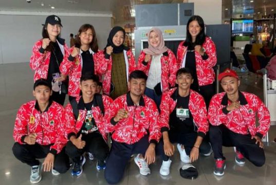 Tim Bulu Tangkis Putra dan Putri Jateng ke Semifinal Pomnas