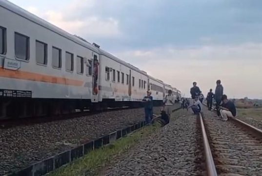 KA Airlangga Surabaya-Jakarta Sempat Mogok di Tegowanu karena Gangguan di Lokomotif