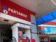 Percantik Sarfas, Pertamina Patra Niaga Lakukan Bersih-Bersih di SPBU di Jawa Tengah