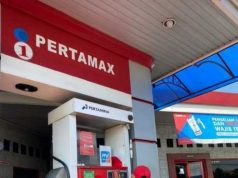 Percantik Sarfas, Pertamina Patra Niaga Lakukan Bersih-Bersih di SPBU di Jawa Tengah