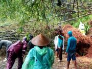 Akses Hubungan Darat Antarkecamatan di Karangtengah Wonogiri Putus