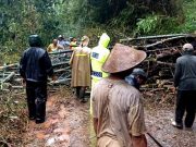 Di Karangtengah Wonogiri, TNI-Polri Prakarsai Kerja Bakti di Lokasi Longsor