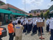 Siswa dan Guru SMP Negeri 7 Dilatih Penanganan Bencana Gempa