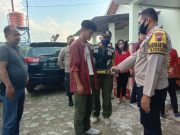 Jelang Natal 2022 Petugas Gabungan di Blora, Periksa Jemaat Sebelum Masuk ke Gereja