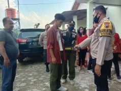 Jelang Natal 2022 Petugas Gabungan di Blora, Periksa Jemaat Sebelum Masuk ke Gereja