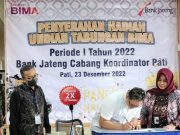 Bank Jateng Cabang Koordinator Pati Serahkan Hadiah Undian Tabungan Bima Periode I Tahun 2022