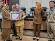 Lima PIC Aplikasi Lapor Bupati Tegal Dapat Penghargaan