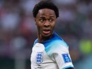 Sterling Pulang setelah Perampokan Bersenjata di Rumahnya