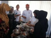 Sambut Hari Ibu, Para WBP Perempuan Rutan Lodji Dilatih Membuat Kue Pukis