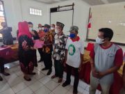 Plt Wali Kota Semarang Beri Bantuan Warga Tanjung Emas Terdampak Banjir Rob