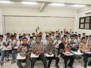 Puluhan Siswa SMK Asshodiqiyah Kunjungi FTIK USM