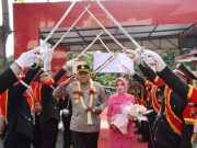 Tradisi Pedang Pora Sambut Kapolres Wonogiri yang Baru