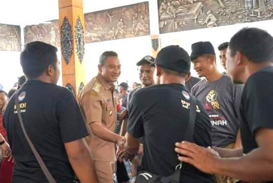 Ratusan Perangkat Desa dari Kabupaten Pacitan Berangkat ke Jakarta