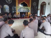 Kiai Nur Fauzan Isi Binrohtal di Masjid Assara Polres Kebumen