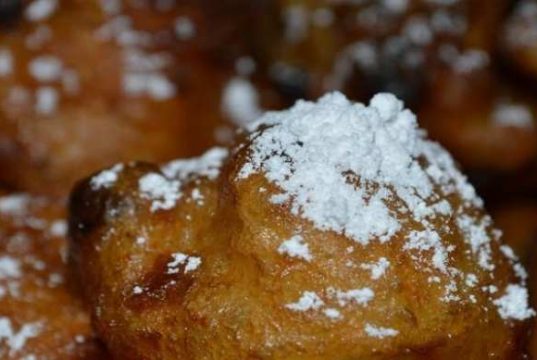 Kue Oliebollen Yang Ternyata Memiliki Cita Rasa Mirip Dengan Odading