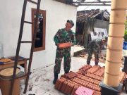 TNI Karya Bakti di Lokasi Bencana Hujan Angin Selogiri Wonogiri