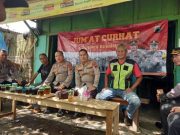 Kapolres Berikan SIM Gratis keTukang Ojek Stasiun KA Kebumen