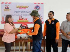 Mak Ganjar Jateng Bagikan Alat-Alat Kebencanaan ke Squad Relawan di Kudus