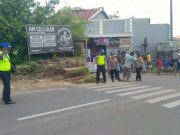 Belok Tanpa Lampu Sein, Pengendara Motor Tewas Tertabrak