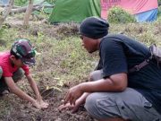 Pecinta Lingkungan Gunung Lasem Desa Rakitan Sluke Lakukan Penananam di Lahan Hutan Lindung