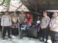 Penyandang Disabilitas di Blora Senang Mendapat Bantuan Sarana Modifikasi Motor Roda 3 dari Polres