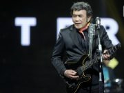 Rhoma Irama Nyanyikan Lagu Milik BTS, ARMY Heboh Penampilan Rhoma Irama saat membawakan lagu "Butter" milik BTS. Foto: liputan6.com.