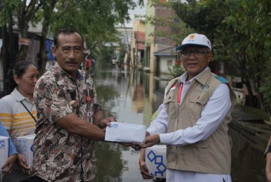 PLN Warga di Wilayah Terdampak Banjir Semarang dan Pantura Jateng