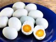 Begini Cara Membuat Telur Asin dengan Abu Gosok dan Batu Bata